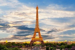 Alt tag not provided for image https://www.airfarewatchdog.com/blog/wp-content/uploads/sites/26/2018/08/eiffel-tower-3349075_640-300x200.jpg