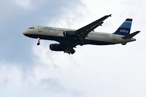Alt tag not provided for image https://www.airfarewatchdog.com/blog/wp-content/uploads/sites/26/2018/12/jetblue_flying_cloudy_bkgd-300x200.jpg