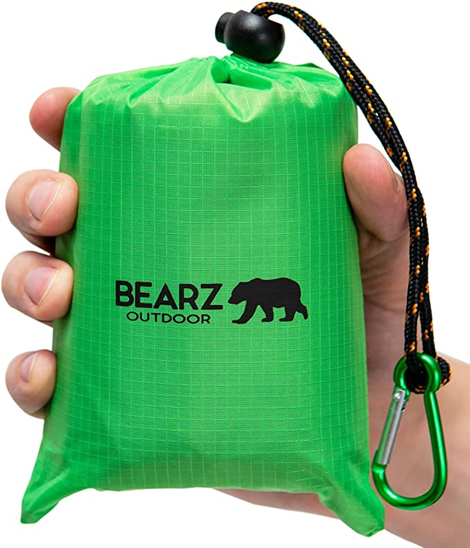 Bearz Outdoor Beach Blanket in green